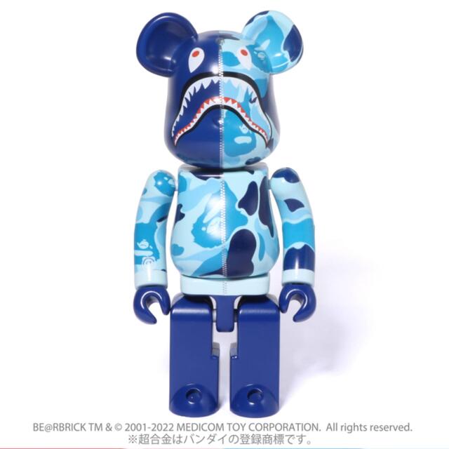 BE@RBRICK(ベアブリック)の超合金 BE@RBRICK BAPE® ABC CAMO SHARK BLUE エンタメ/ホビーのフィギュア(その他)の商品写真