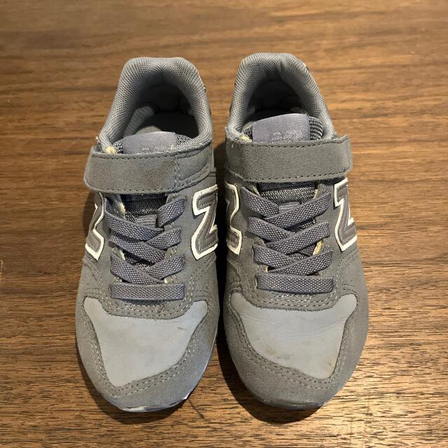 New Balance(ニューバランス)のニューバランススニーカー キッズ/ベビー/マタニティのキッズ靴/シューズ(15cm~)(スニーカー)の商品写真