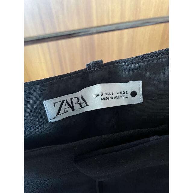 ZARA(ザラ)のZARA フルイドプリーツバミューダパンツ レディースのパンツ(ハーフパンツ)の商品写真