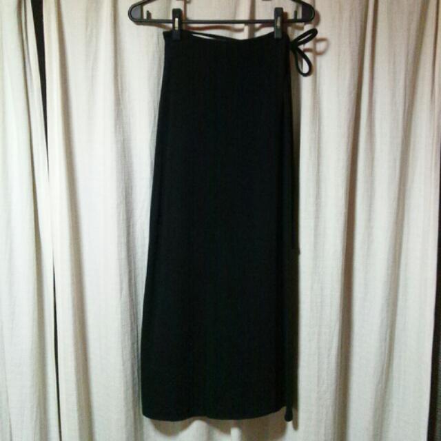 KOOKAI(クーカイ)のニットの巻きロングスカート        レディースのスカート(ロングスカート)の商品写真