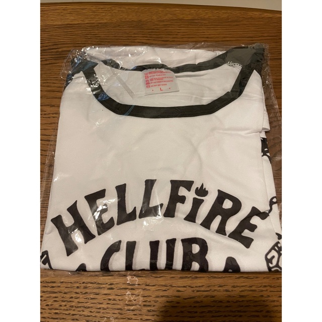 ヘルファイヤクラブ　tシャツ レディースのトップス(Tシャツ(半袖/袖なし))の商品写真