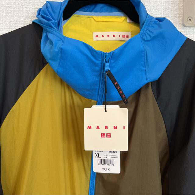 UNIQLO(ユニクロ)の新品 ユニクロ マルニ ポケッタブルパーカ XL ダークグリーン メンズのジャケット/アウター(ナイロンジャケット)の商品写真