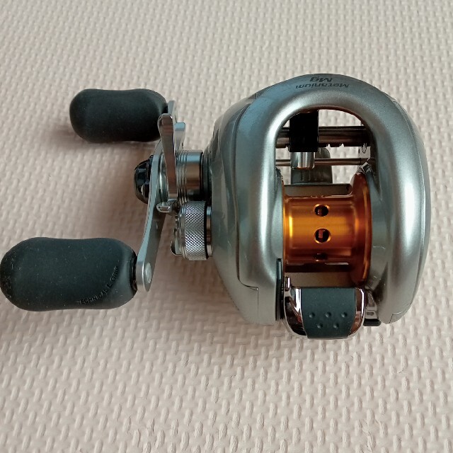 SHIMANO(シマノ)の【新品未使用＊極美品】シマノ 07メタニウムMg レフトハンドル スポーツ/アウトドアのフィッシング(リール)の商品写真