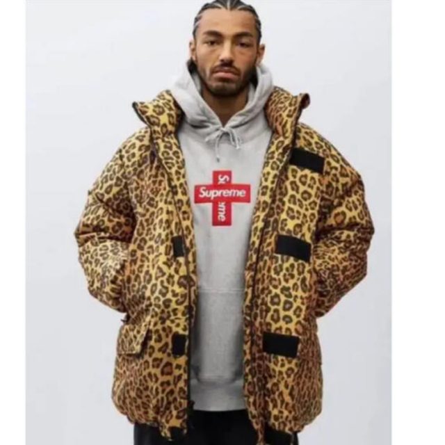 Supreme(シュプリーム)の最安値 新品未使用 supreme サイスXL メンズのジャケット/アウター(ダウンジャケット)の商品写真