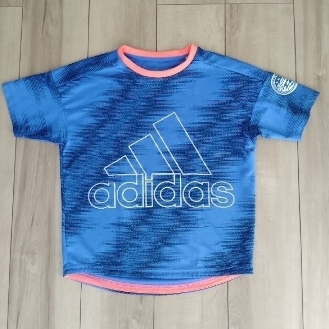 adidas(アディダス)の子供Tシャツ140 アディダス キッズ/ベビー/マタニティのキッズ服男の子用(90cm~)(Tシャツ/カットソー)の商品写真