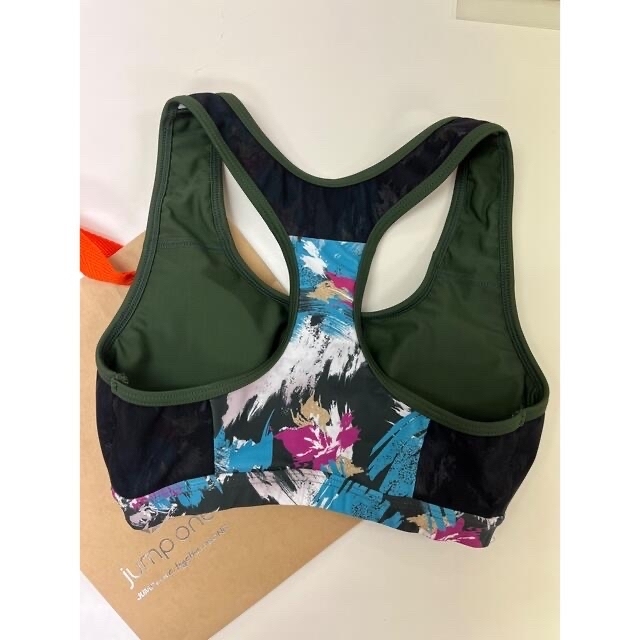 超人気新品 《未使用》jumpone ブラトップ スポーツブラ 36 sushitai