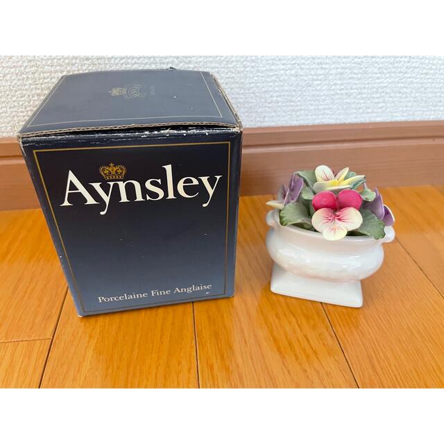 Aynsley China(エインズレイ)の最終値下げ　Aynsley エインズレイ　ペティフラワー　陶花 インテリア/住まい/日用品のインテリア小物(置物)の商品写真