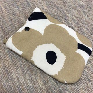 マリメッコ(marimekko)の【限定です】スマホポーチ（ハンドメイド）(ポーチ)