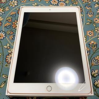 アイパッド(iPad)のiPad  第6世代32GB  Wi-Fiモデル　ゴールド(タブレット)