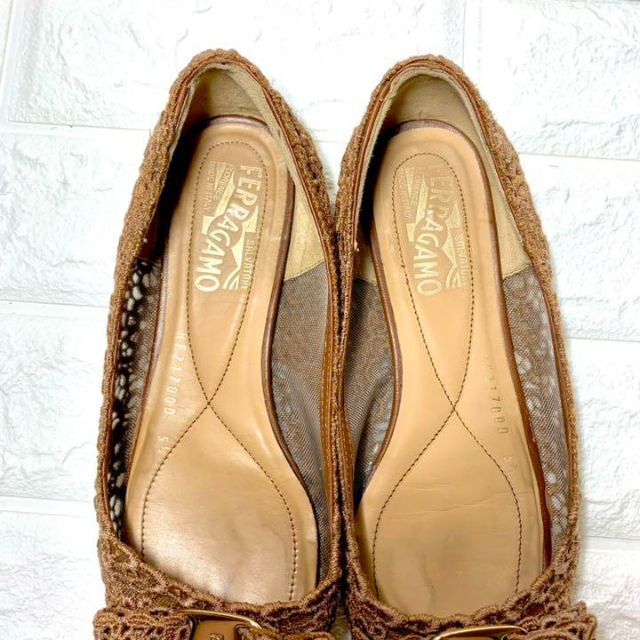 Salvatore Ferragamo ヴァラ 総レース フラットシューズ-
