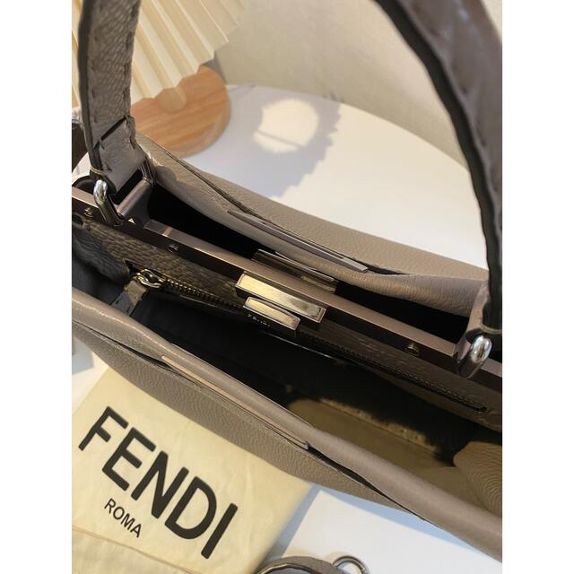 ！売り切れました！【美品】FENDI フェンディ ピーカブー グレージュ