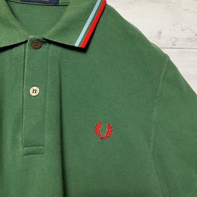 FRED PERRY(フレッドペリー)の【イングランド製】フレッドペリー　刺繍ワンポイントロゴ　グリーン　ポロシャツ メンズのトップス(ポロシャツ)の商品写真