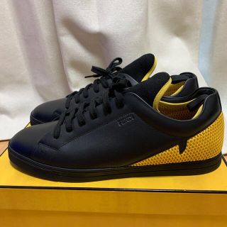 フェンディ スニーカーの通販 400点以上 | FENDIを買うならラクマ