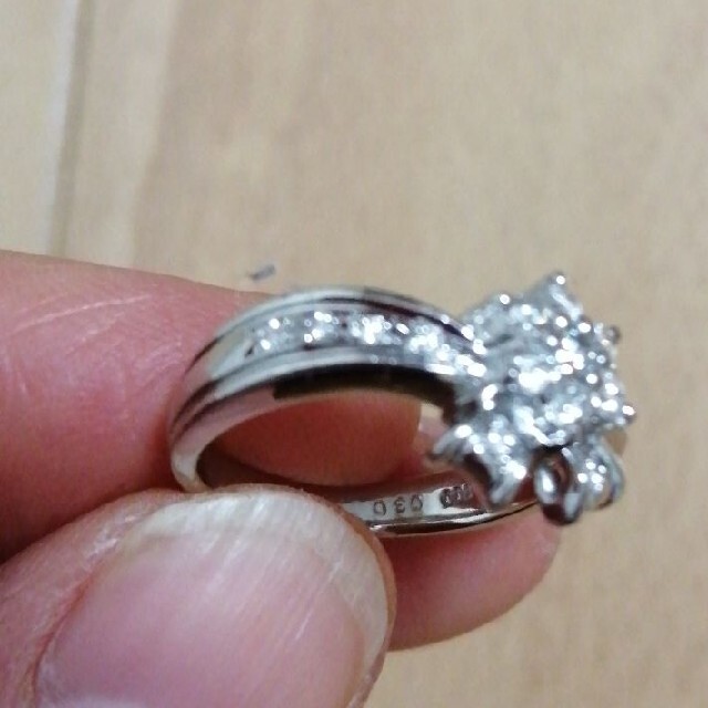 ギラロッシュ　指輪　リング　ダイヤモンド　ダイヤ　プラチナ　リボン　10サ 2