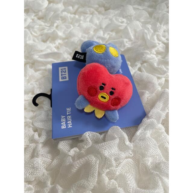 BT21(ビーティーイシビル)の新品　公式BT21  ヘアゴム　BABY　TATA V テテ エンタメ/ホビーのタレントグッズ(ミュージシャン)の商品写真