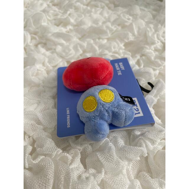 BT21(ビーティーイシビル)の新品　公式BT21  ヘアゴム　BABY　TATA V テテ エンタメ/ホビーのタレントグッズ(ミュージシャン)の商品写真