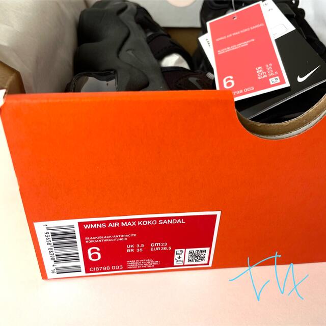 NIKE(ナイキ)の新品未試着 NIKE エアマックスココ【ブラック/23cm】NIKE購入 レディースの靴/シューズ(サンダル)の商品写真