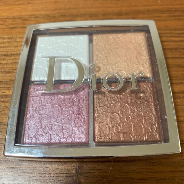 Dior バックステージフェイスグロウパレット　001