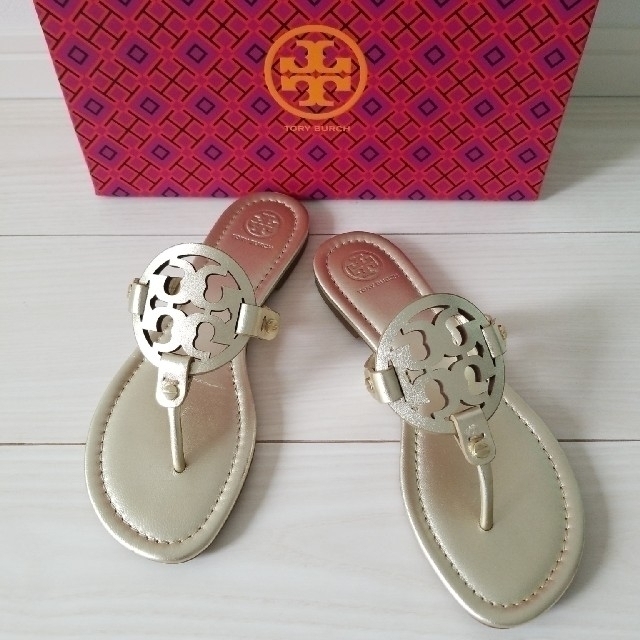 Tory Burch(トリーバーチ)のトリーバーチ  ミラー  サンダル  トングサンダル サイズ7 (24cm) レディースの靴/シューズ(サンダル)の商品写真