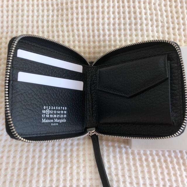 Maison Martin Margiela(マルタンマルジェラ)の新品未使用マルジェラ　財布 ラウンドジップ　４ステッチ メンズのファッション小物(折り財布)の商品写真