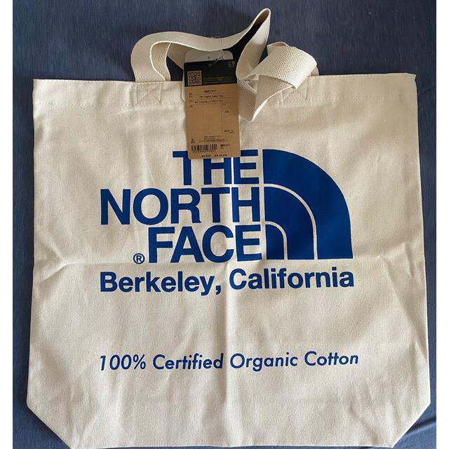 THE NORTH FACE(ザノースフェイス)のノースフェイス オーガニックコットン トートバッグ  ブルー　NM81971 レディースのバッグ(トートバッグ)の商品写真