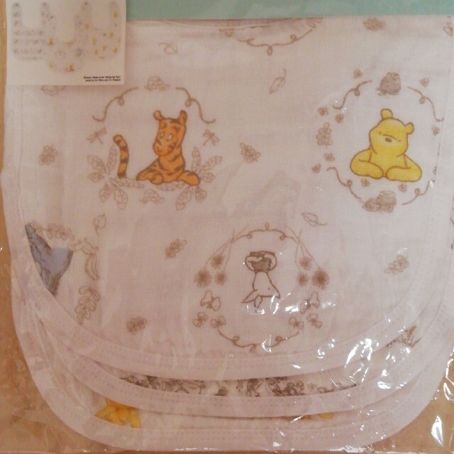 Disney(ディズニー)のaden+anais★ディズニーベビー★よだれ掛け　3枚セット エンタメ/ホビーのおもちゃ/ぬいぐるみ(キャラクターグッズ)の商品写真