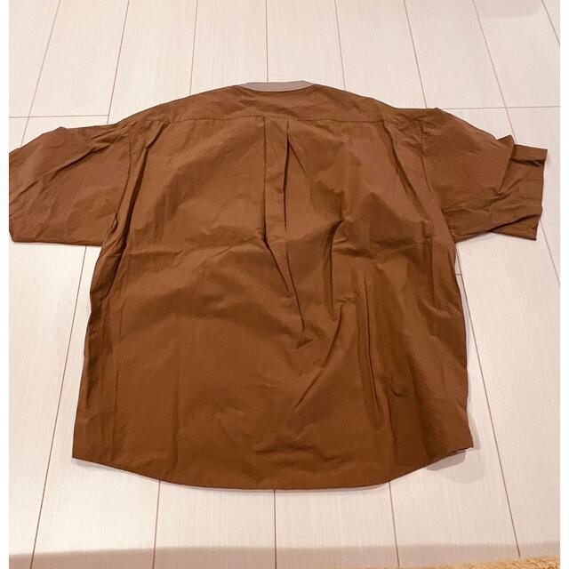 TOMORROWLAND(トゥモローランド)のTomorrowland 切り替えカットソー　ベージュ メンズのトップス(Tシャツ/カットソー(半袖/袖なし))の商品写真