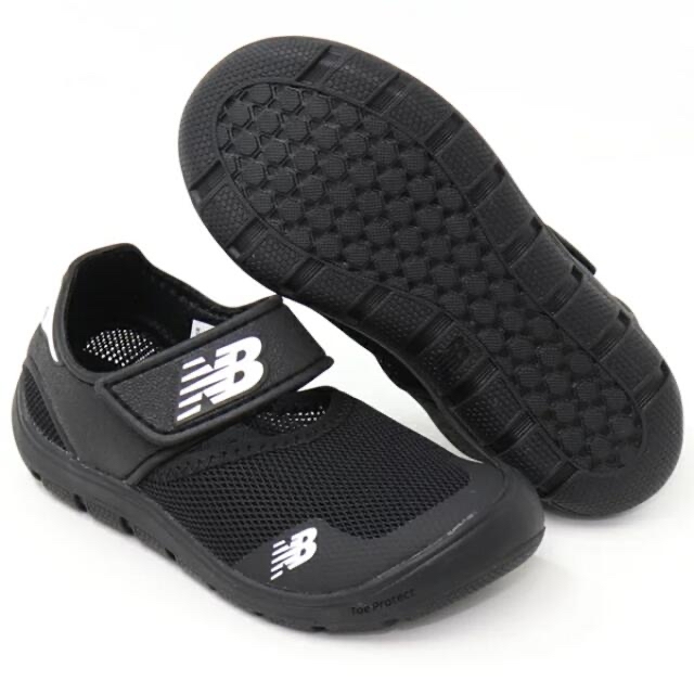 New Balance(ニューバランス)のNew Balance YO208 アクアシューズ キッズ/ベビー/マタニティのキッズ靴/シューズ(15cm~)(サンダル)の商品写真