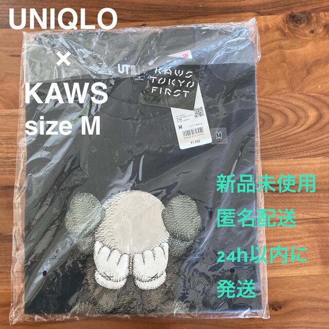 UNIQLO(ユニクロ)の【新品未使用】KAWS UNIQLO UT Tシャツ M ダークグレー メンズのトップス(Tシャツ/カットソー(半袖/袖なし))の商品写真