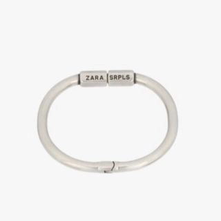 ザラ(ZARA)の新品♡ZARA定価5990円　ハードブラスカフスブレスレット　バングル　シルバー(ブレスレット/バングル)