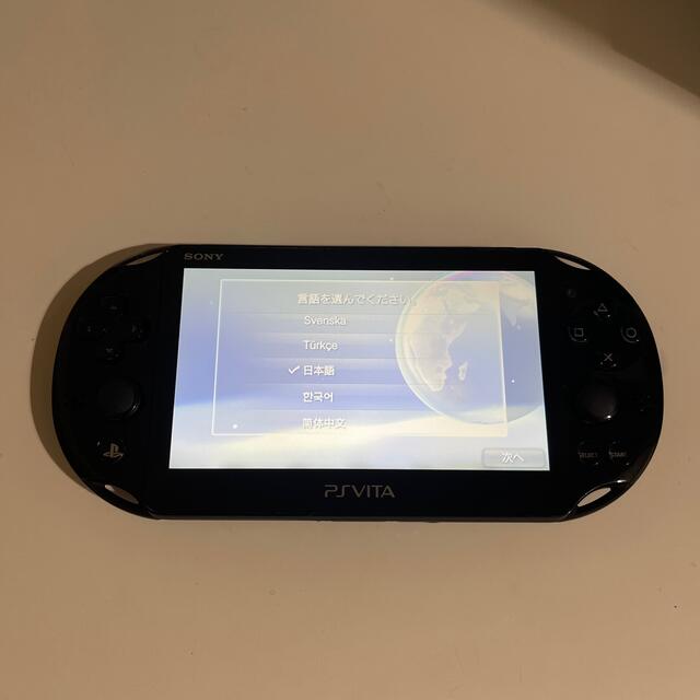 PlayStation Vita(プレイステーションヴィータ)の32GBメモリーカード付きPS VITA エンタメ/ホビーのゲームソフト/ゲーム機本体(携帯用ゲーム機本体)の商品写真