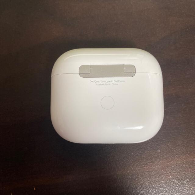 Apple AirPods3 第3世代　充電ケースのみ　保証付き 1