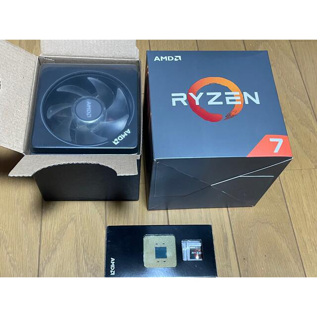 【中古】AMD Ryzen 7 2700X BOX【付属クーラー未使用】 スマホ/家電/カメラのPC/タブレット(PCパーツ)の商品写真