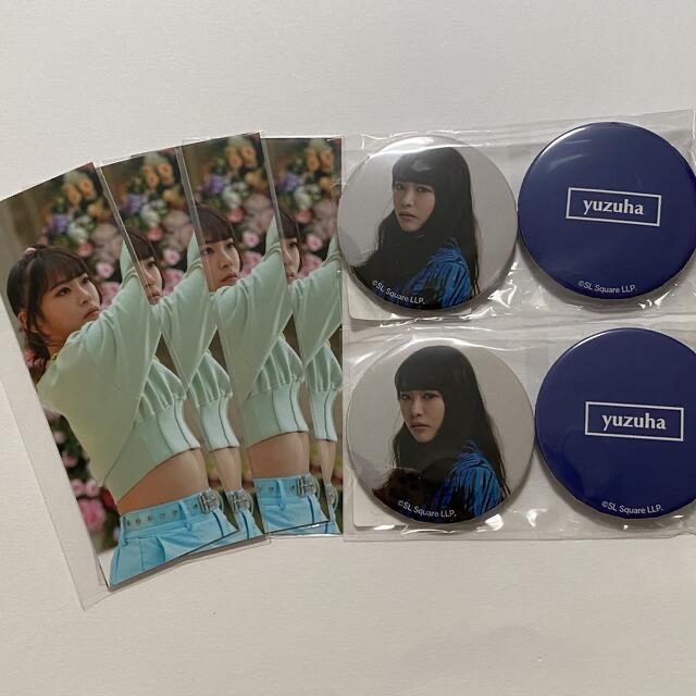 Girls2 オンラインカプセル 小田柚葉 缶バッジ フォトシート
