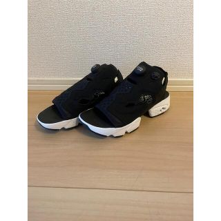 リーボック(Reebok)のINSTAPUMP FURY SANDAL　BLK/WHT♡23センチ(サンダル)