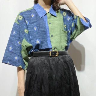 サンタモニカ(Santa Monica)の【フォロー割】古着屋　レトロ　柄シャツ　総柄　ゆるだぼ　ユニセックス(シャツ/ブラウス(半袖/袖なし))