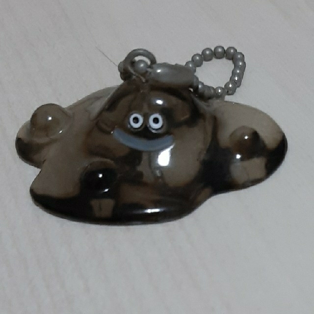 はぐれメタル ボールチェーン キーホルダー スライム ドラクエ ドラゴンクエスト エンタメ/ホビーのフィギュア(ゲームキャラクター)の商品写真