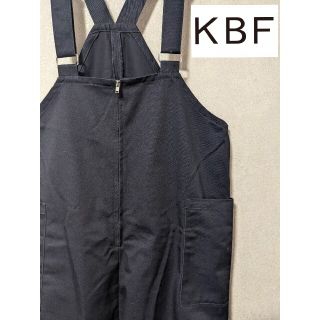 ケービーエフ(KBF)のKBF　サスペンダースカート(ひざ丈スカート)