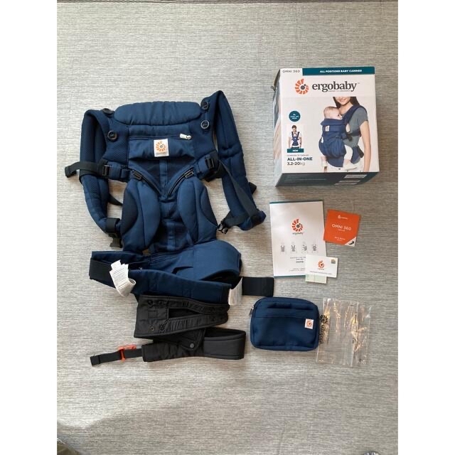 Ergobaby(エルゴベビー)のエルゴベビー オムニ360 クールエア ミッドナイトブルー キッズ/ベビー/マタニティの外出/移動用品(抱っこひも/おんぶひも)の商品写真