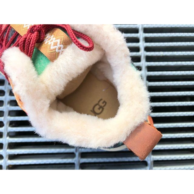 UGG(アグ)の激レア～(^^✨25.5cm✨UGG✨MIWO TRAINER✨激暖スニーカー メンズの靴/シューズ(スニーカー)の商品写真