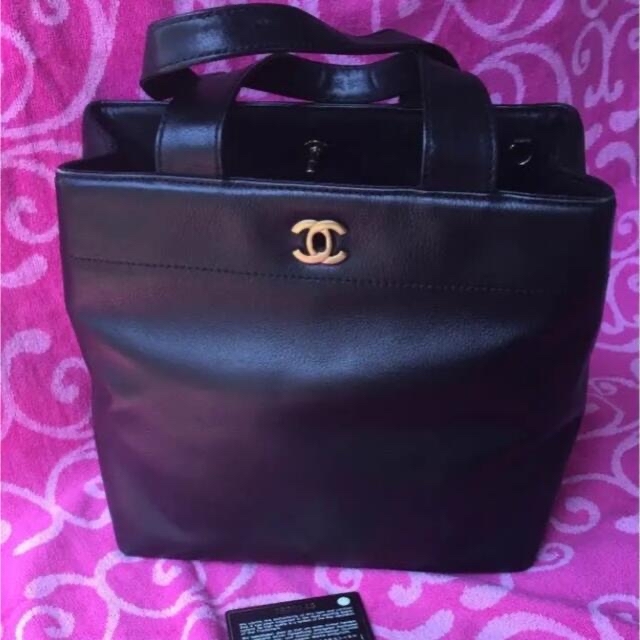 CHANEL バック　カーフスキン　ブラック