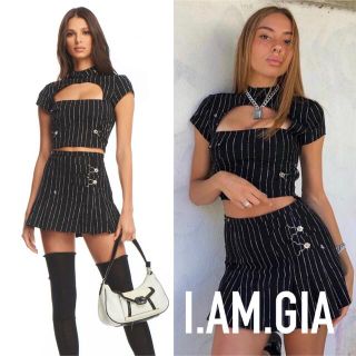 ユニフ(UNIF)のセレブ愛用《 I.AM.GIA ストライプ スカート & トップ iamgia(セット/コーデ)