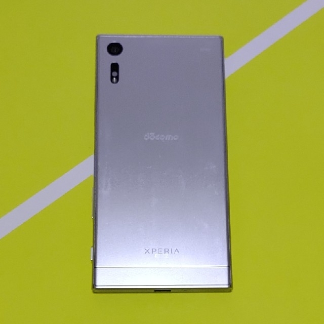 Xperia(エクスペリア)のdocomo Xperia XZ/SO-01J/Platinum スマホ/家電/カメラのスマートフォン/携帯電話(スマートフォン本体)の商品写真