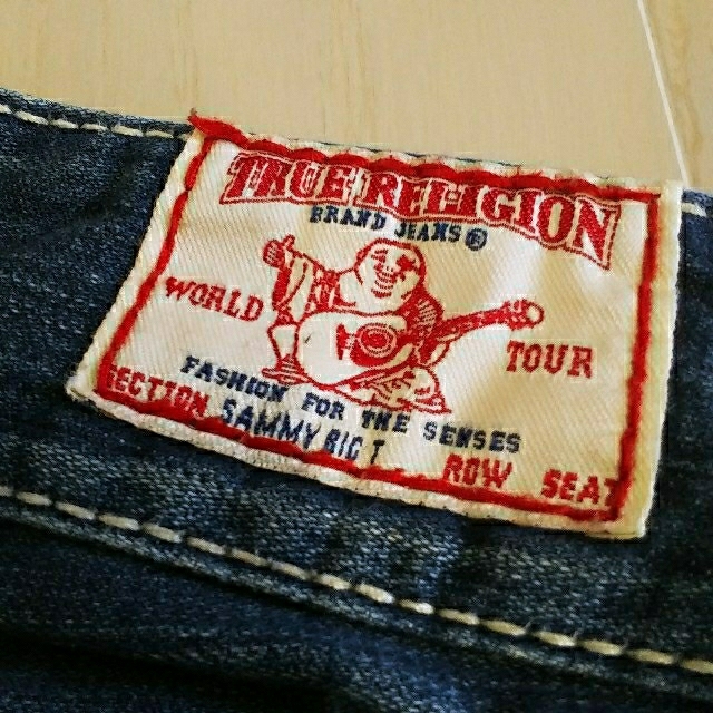 True Religion(トゥルーレリジョン)の【TRUE RELIGION 】ダメージデニム ハーフパンツ レディースのパンツ(デニム/ジーンズ)の商品写真