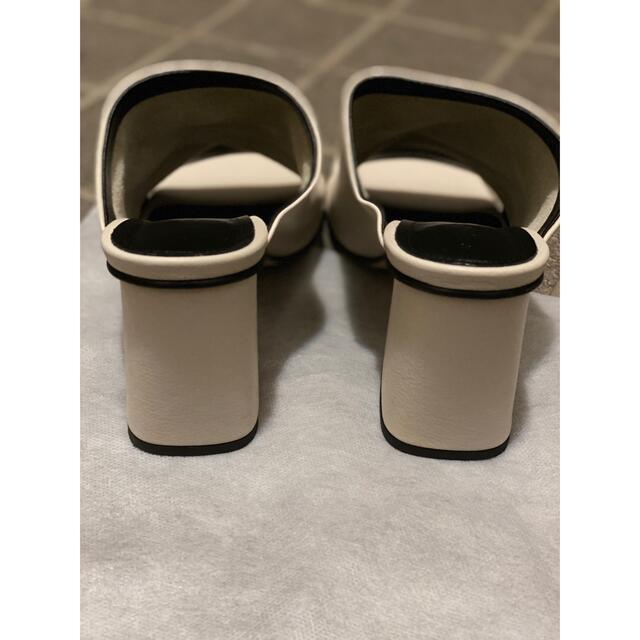 FABIO RUSCONI(ファビオルスコーニ)のFABIO RUSCONI サンダル36 エクリュ レディースの靴/シューズ(サンダル)の商品写真