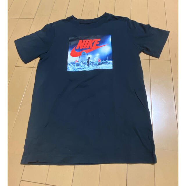 NIKE(ナイキ)の中古　NIKE Ｔシャツ　子供Ｍサイズ　2枚セット キッズ/ベビー/マタニティのキッズ服男の子用(90cm~)(Tシャツ/カットソー)の商品写真