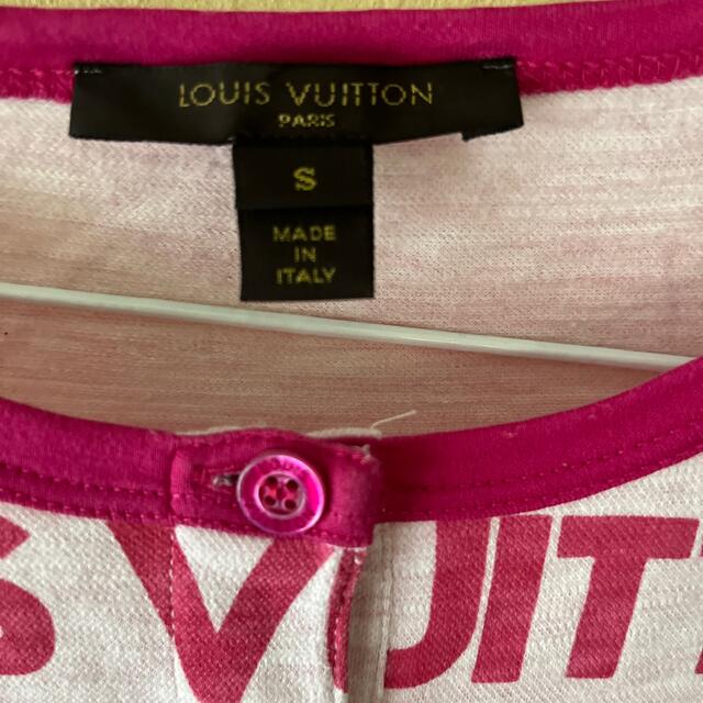 LOUIS VUITTON(ルイヴィトン)のルイヴィトン　トップス レディースのトップス(Tシャツ(半袖/袖なし))の商品写真