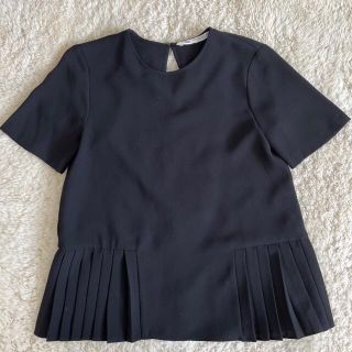 ザラ(ZARA)のZARAプリーツペプラムトップス(シャツ/ブラウス(半袖/袖なし))