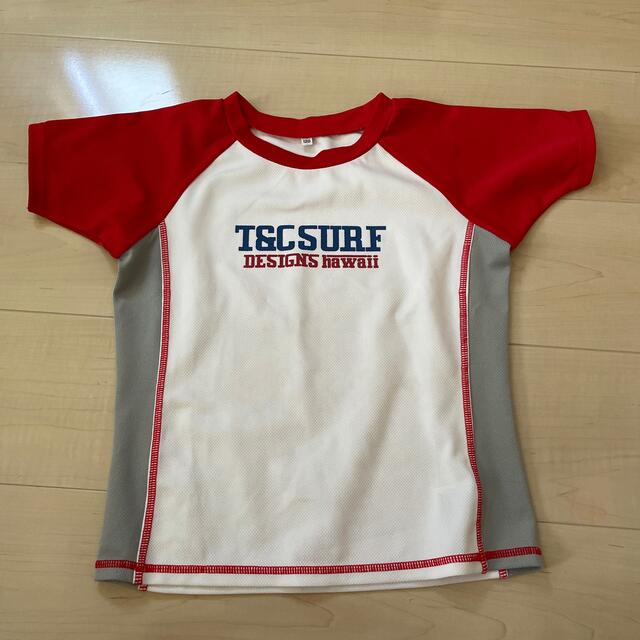 Town & Country(タウンアンドカントリー)の【ちえこ様】T&C ラッシュガード　Tシャツ　120cm スポーツ/アウトドアのスポーツ/アウトドア その他(マリン/スイミング)の商品写真