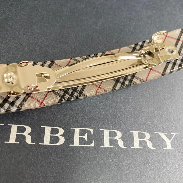 BURBERRY(バーバリー)の新品　未使用　バーバリー　BURBERRY  バレッタ レディースのヘアアクセサリー(バレッタ/ヘアクリップ)の商品写真